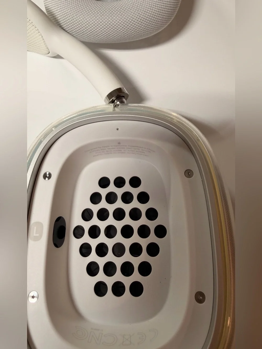 Apple AirPods Max Silver + Smart Case + Protective Covers | Excellent Condition